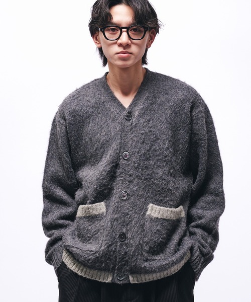Adoon plain（アドーンプレーン）の「SHAGGY COLOR LINE DOUBLE POCKET CARDIGAN / シャギー配色ラインカーディガン（カーディガン/ボレロ・メンズ・ブルー/チャコール・LARGE/MEDIUM）」の5枚目の写真