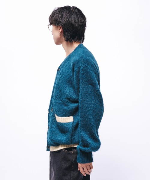 Adoon plain（アドーンプレーン）の「SHAGGY COLOR LINE DOUBLE POCKET CARDIGAN / シャギー配色ラインカーディガン（カーディガン/ボレロ・メンズ・ブルー/チャコール・LARGE/MEDIUM）」の10枚目の写真
