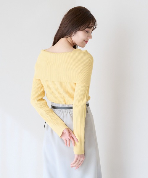 Andemiu(アンデミュウ)の「リブボタンオフショルニット324427(ニット/セーター・レディース・ホワイト/ブラック/グレー/ライトイエロー・FREE)」の4枚目の写真