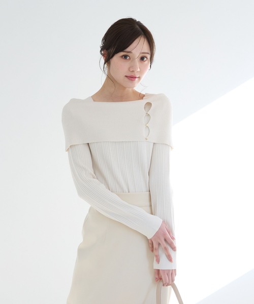 Andemiu(アンデミュウ)の「リブボタンオフショルニット324427(ニット/セーター・レディース・ホワイト/ブラック/グレー/ライトイエロー・FREE)」の10枚目の写真
