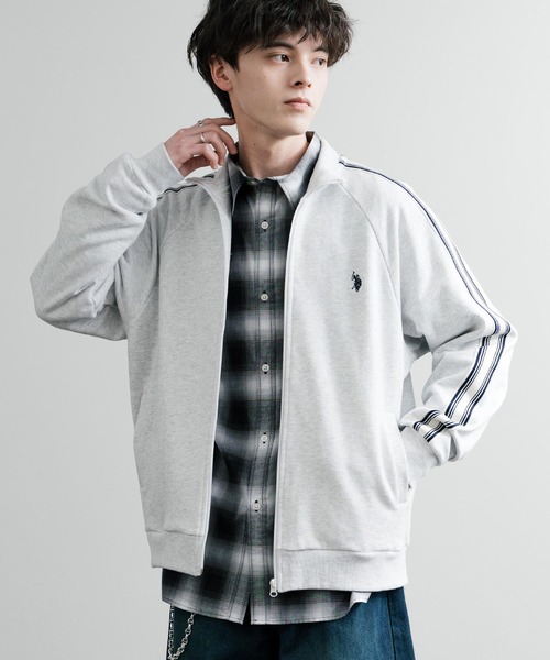 U.S. POLO ASSN.(ユーエスポロアッスン)の「U.S. POLO ASSN. ユーエスポロアッスン 裏毛ワンポイントロゴ刺繍サイドラインテープトラックジャケット(その他アウター・メンズ・ブラック×グレー/ブラック/ライトベージュ/オートミール/オフホワイト/ネイビー・M/LL/L)」の17枚目の写真