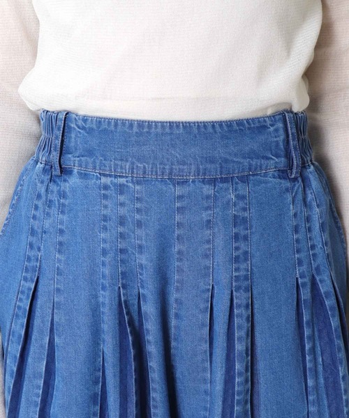 Three Four Time（ｽﾘｰﾌｫｰﾀｲﾑ）の「テンセルデニムプリーツタックワイドパンツ（その他パンツ・レディース・ブルー・FREE）」の9枚目の写真