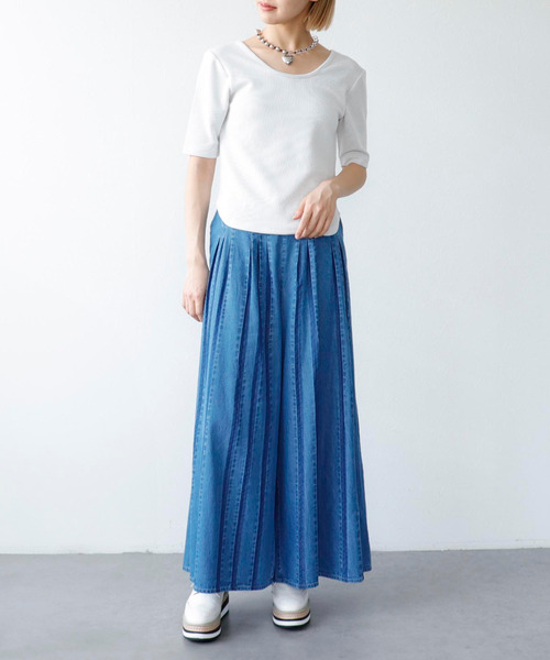 Three Four Time（ｽﾘｰﾌｫｰﾀｲﾑ）の「テンセルデニムプリーツタックワイドパンツ（その他パンツ・レディース・ブルー・FREE）」の13枚目の写真