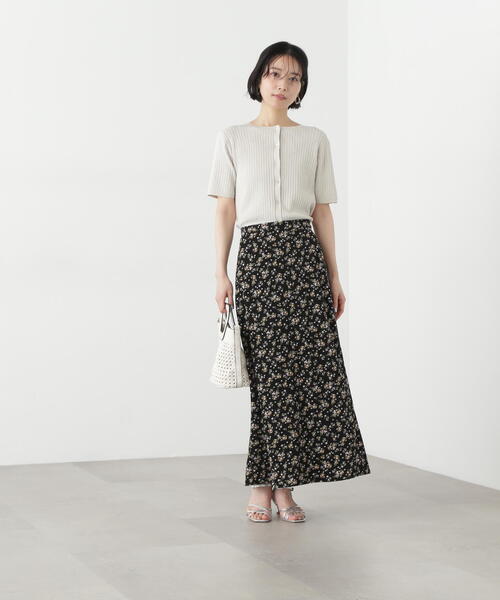 N.（N. Natural Beauty Basic）（エヌエヌナチュラルビューティーベーシック）の「アイレット柄ラメカーディガン（カーディガン/ボレロ・レディース・グレー/オフホワイト/ライトグリーン・MEDIUM）」の13枚目の写真