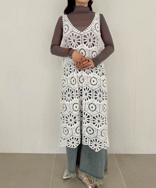efill(エフィル)の「花柄 刺繍 のレース ワンピース(ワンピース・レディース・ホワイト・FREE)」の4枚目の写真