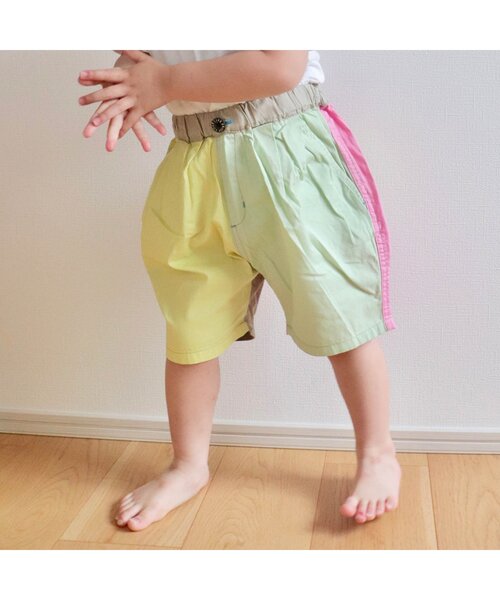 BREEZE(ブリーズ)の「【ジュニア対応】ツータックハーフパンツ(その他パンツ・キッズ・イエロー/インディゴブルー/その他11/ベージュ/ライム/レッド/ピンク/その他12/ブルー/ブラック・90/100/130/110/120/140/150)」の21枚目の写真