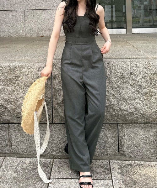 JUNOAH（ジュノア）の「リネン混ショルダーリボンデザインオールインワン（つなぎ/オールインワン・レディース・アイボリー/チャコール/ブラック・LARGE/MEDIUM/SMALL）」の5枚目の写真