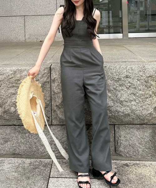 JUNOAH（ジュノア）の「リネン混ショルダーリボンデザインオールインワン（つなぎ/オールインワン・レディース・アイボリー/チャコール/ブラック・LARGE/MEDIUM/SMALL）」の6枚目の写真