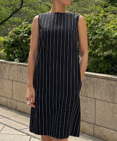JENNE(ジェンヌ)の「ピンストライプワンピース(ワンピース・レディース・ブラック/ホワイト・SMALL/MEDIUM/LARGE)」の4枚目の写真