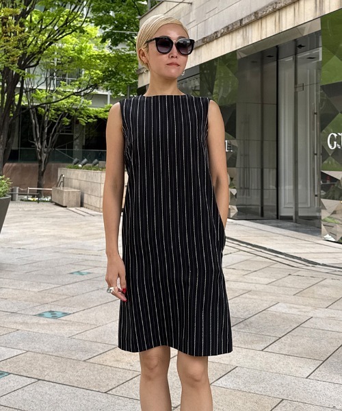 JENNE(ジェンヌ)の「ピンストライプワンピース(ワンピース・レディース・ブラック/ホワイト・SMALL/MEDIUM/LARGE)」の8枚目の写真