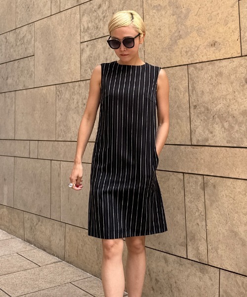 JENNE(ジェンヌ)の「ピンストライプワンピース(ワンピース・レディース・ブラック/ホワイト・SMALL/MEDIUM/LARGE)」の12枚目の写真