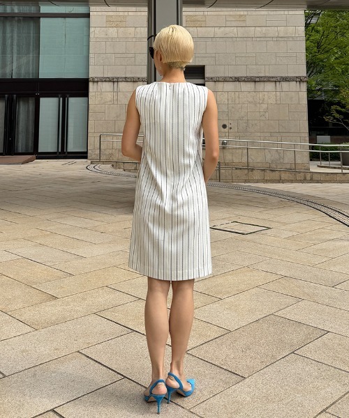 JENNE(ジェンヌ)の「ピンストライプワンピース(ワンピース・レディース・ブラック/ホワイト・SMALL/MEDIUM/LARGE)」の19枚目の写真