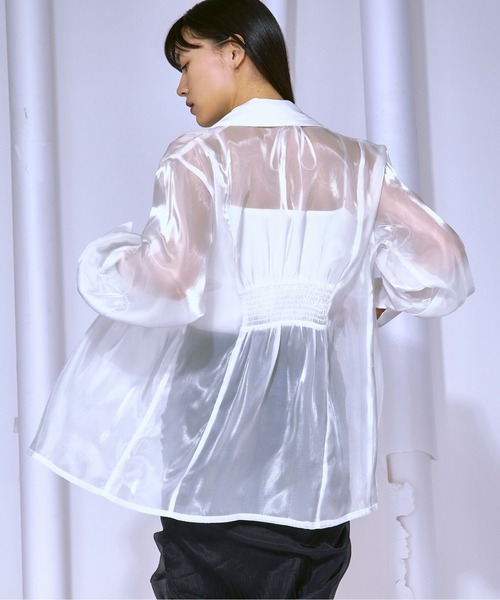 Ezick（エジック）の「Waist　tuck　design　光沢シアーシャツ（シャツ/ブラウス・レディース・オフホワイト/ブラック・FREE）」の4枚目の写真