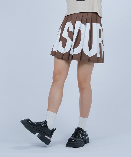 DURAS（デュラス）の「雑誌掲載｜ロゴプリントプリーツスカート（スカート・レディース・ブルー/ブラウン/グリーン・SMALL/MEDIUM）」の2枚目の写真