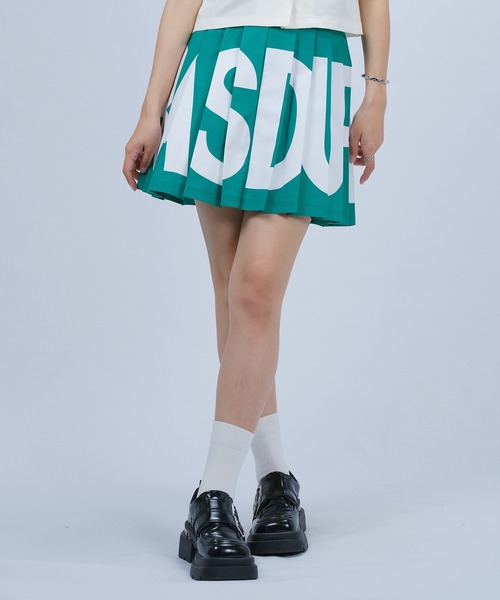 DURAS（デュラス）の「雑誌掲載｜ロゴプリントプリーツスカート（スカート・レディース・ブルー/ブラウン/グリーン・SMALL/MEDIUM）」の3枚目の写真