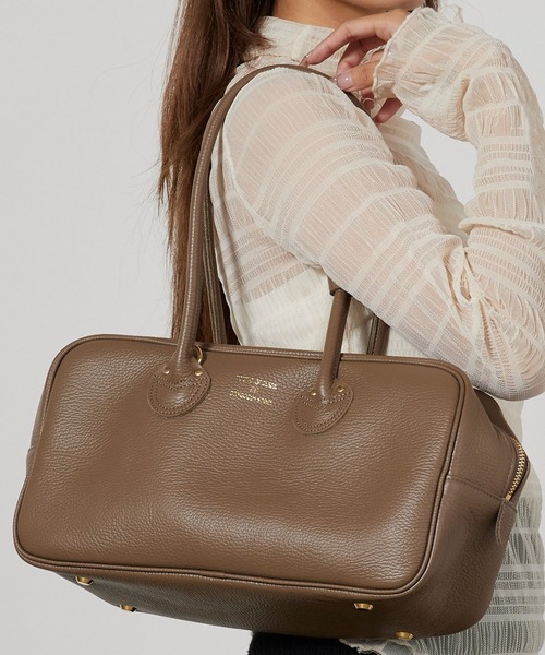YOUNG&OLSEN The DRYGOODS STORE（ヤングアンドオルセン）の「YOUNG & OLSEN/ヤングアンドオルセン EMBOSSED LEATHER STUDENT M エンボスレザー スチューデント トートバッグ ハンドバッグ 2026新作　再入荷（ハンドバッグ・レディース・ブラック/ベージュ/ブラウン/ホワイト/モカ・FREE）」の4枚目の写真
