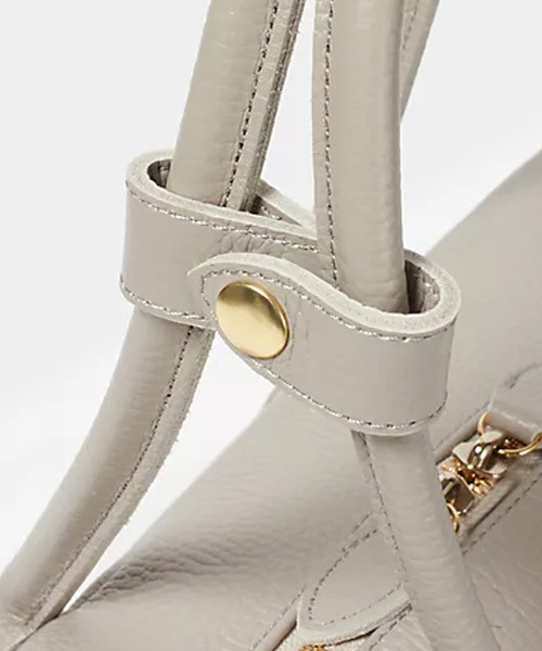 YOUNG&OLSEN The DRYGOODS STORE（ヤングアンドオルセン）の「YOUNG & OLSEN/ヤングアンドオルセン EMBOSSED LEATHER STUDENT M ハンドバッグ（ハンドバッグ・メンズ・ブラック/ベージュ/ブラウン/ホワイト・FREE）」の12枚目の写真