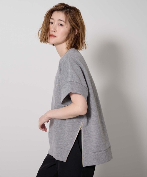 UR'S（ユアーズ）の「ジップスリットオーバーサイズプルオーバー（Tシャツ/カットソー・レディース・ライトベージュ/ブラック/杢グレー・S/L/M）」の2枚目の写真