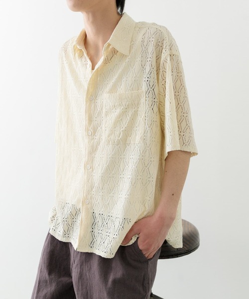 ITEMS URBANRESEARCH（アイテムズ アーバンリサーチ）の「レギュラーカラーレース半袖シャツ（シャツ/ブラウス・メンズ・オフホワイト/ブラック/グリーン系その他・MEDIUM/LARGE）」の6枚目の写真