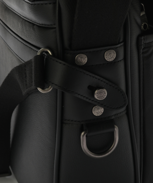 Hunting World（ハンティングワールド）の「HUNTING WORLD / ハンティングワールド CARRYALL MEDIUM（ショルダーバッグ・メンズ・ブラック・FREE）」の6枚目の写真