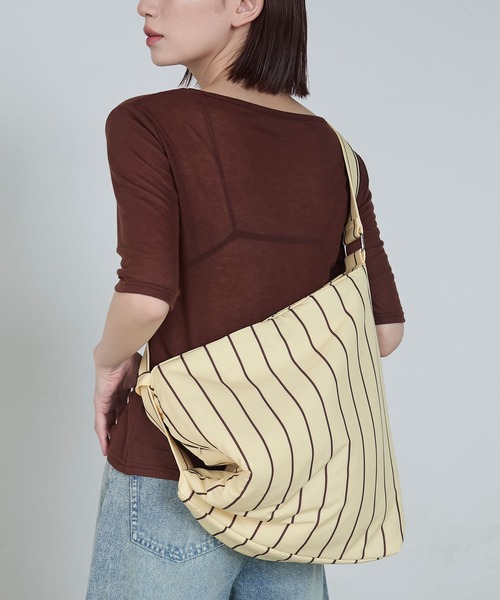 le ELMi（ルエルミ）の「Striped 2way shoulder body bag / <UV/速乾 