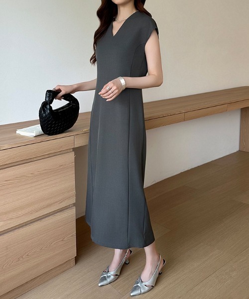セール】洗練された美シルエット フレンチスリーブワンピース V