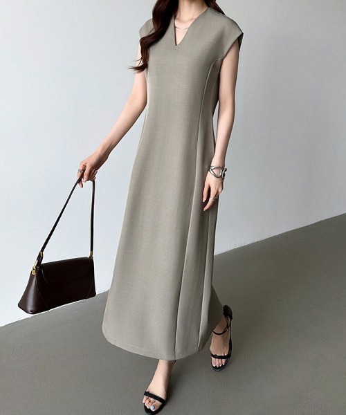ニットワンピース Vネック スリム 袖スリット 上品 フレンチ セール】洗練された美シルエット フレンチスリーブワンピース V