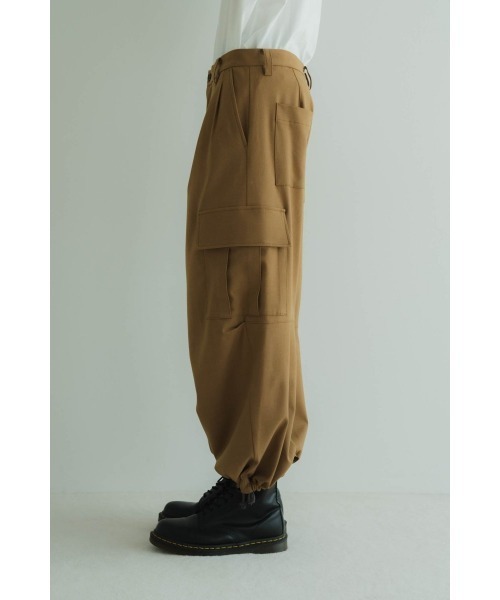 Knuth Marf（クヌースマーフ）の「two tuck cargo pants（その他パンツ・メンズ・キャメル/ブラック・FREE）」の10枚目の写真