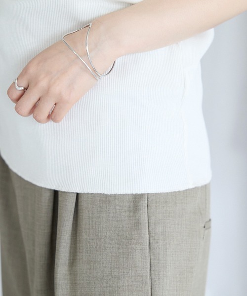 Fizz（フィズ）の「【Fizz/フィズ】　リブメロウタンクトップ（タンクトップ・レディース・ブラック/ホワイト/グレイッシュベージュ/オレンジ/ブルー・M/L）」の12枚目の写真