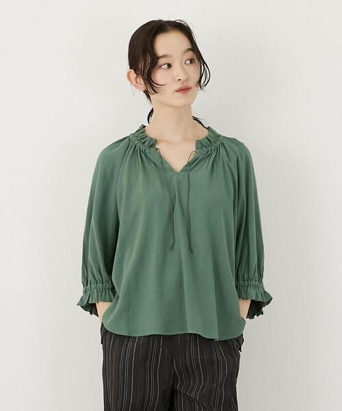 LOGEMENT DE CLAIRE（ロジュモンドクレール）の「【LOURMARIN】ラグランギャザーブラウス（シャツ/ブラウス・レディース・キナリ/ブラック/グリーン・FREE）」の3枚目の写真