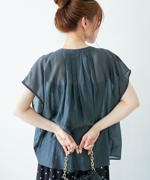 le.coeur blanc（ルクールブラン）の「《手洗い可能》シアーギャザーフレンチ2wayブラウス（シャツ/ブラウス・レディース・ダークグレー/ピンク/ブラウン・38）」の17枚目の写真