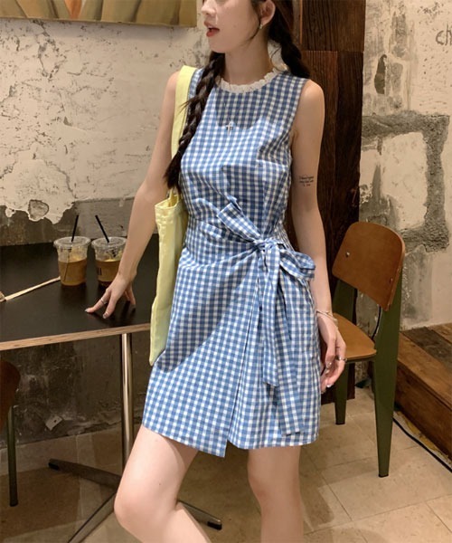 urge:(アージコロン )の「【URGE:】チェック柄 ノースリーブ ミニ丈 ワンピース(ワンピース・レディース・ブルー・SMALL/MEDIUM/LARGE/X-LARGE)」の2枚目の写真