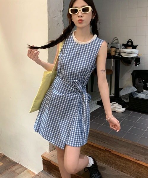 urge:(アージコロン )の「【URGE:】チェック柄 ノースリーブ ミニ丈 ワンピース(ワンピース・レディース・ブルー・SMALL/MEDIUM/LARGE/X-LARGE)」の3枚目の写真