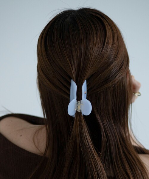 NOLLEY’S（ノーリーズ）の「【WEB STAFF守屋☆別注アイテム】カラークリップ（バレッタ/ヘアクリップ・レディース・ネイビー/サックスブルー/オフホワイト・FREE）」の6枚目の写真