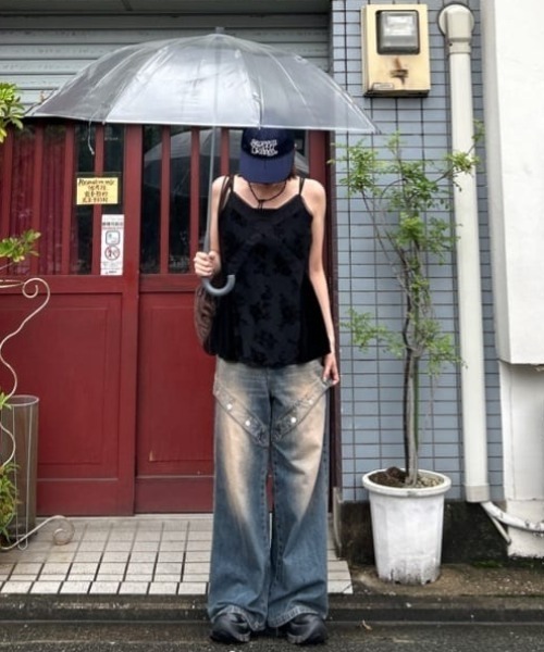 SLY（スライ）の「SHEER FLOWER CAMI シアー フラワー キャミ シアートップス 夏服（キャミソール・レディース・ブラウン系その他2/ブラック系その他2・FREE）」の17枚目の写真