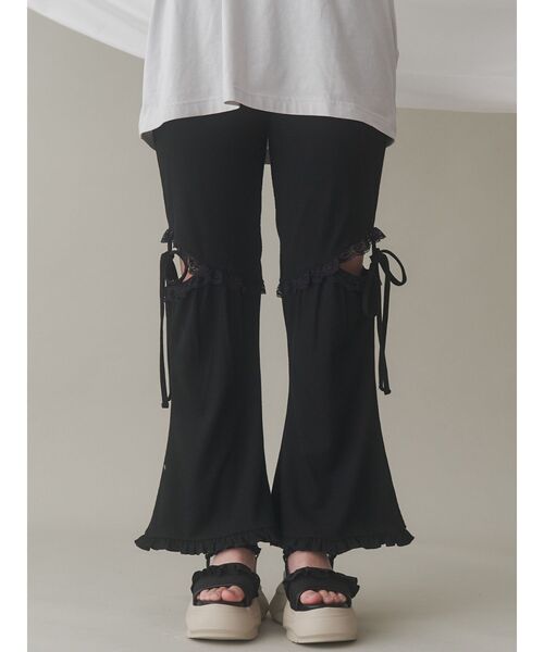 merry jenny レースカット　フリルリブパンツ　フレアパンツ セール】レースカットフリルリブパンツ（スウェットパンツ