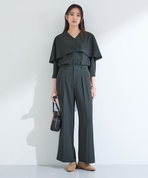 INDIVI（インディヴィ）の「【羽織りとしても活躍！】ケープカラーブラウス（シャツ/ブラウス・レディース・ホワイト/ブラウン系/ブラック/ダークグレー・38/34/19/15 /13/05/03）」の10枚目の写真