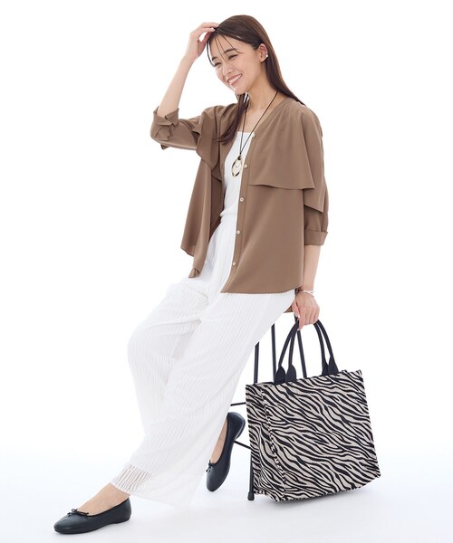 INDIVI（インディヴィ）の「【羽織りとしても活躍！】ケープカラーブラウス（シャツ/ブラウス・レディース・ホワイト/ブラウン系/ブラック/ダークグレー・38/34/19/15 /13/05/03）」の17枚目の写真