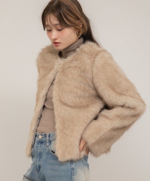 HEILIS（ヘイリス）の「ノーカラーフェイクファージャケット/ブラウン ベージュ ショートファー ボリューム ショートコート ショート丈 クロップド アウター ブルゾン 韓国 ガーリー カジュアル シンプル 秋服 秋コーデ 秋冬 冬服 冬アウター（ノーカラージャケット・レディース・ブラウン/アイボリー・FREE）」の20枚目の写真