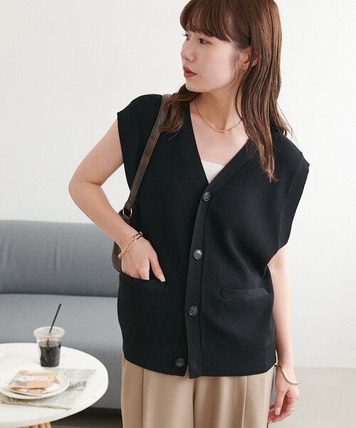 DISCOAT（ディスコート）の「【ユニセックス】Vネック片畦ニットジレ（ベスト・レディース・ブラウン/グレー/ブラック・FREE）」の19枚目の写真