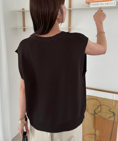 DISCOAT（ディスコート）の「【ユニセックス】Vネック片畦ニットジレ（ベスト・レディース・ブラウン/グレー/ブラック・FREE）」の12枚目の写真