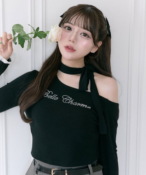 OLIVE des OLIVE(オリーブデオリーブ)の「【Belle Charme】ラインストーンロゴリボンT(Tシャツ/カットソー・レディース・ブラック/ベージュ/アイボリー・FREE)」の3枚目の写真
