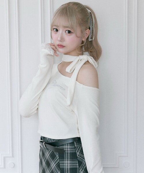 OLIVE des OLIVE(オリーブデオリーブ)の「【Belle Charme】ラインストーンロゴリボンT(Tシャツ/カットソー・レディース・ブラック/ベージュ/アイボリー・FREE)」の13枚目の写真