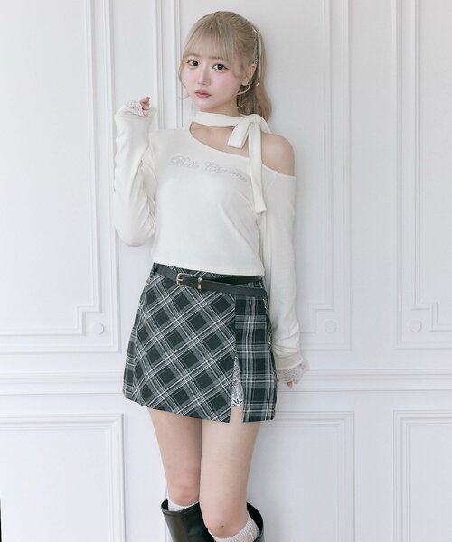 OLIVE des OLIVE(オリーブデオリーブ)の「【Belle Charme】ラインストーンロゴリボンT(Tシャツ/カットソー・レディース・ブラック/ベージュ/アイボリー・FREE)」の14枚目の写真
