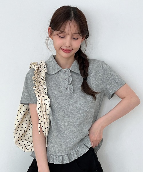 by muni:r(バイ ムニール)の「【着用動画あり・2色展開】フリルカラーコットン半袖Tシャツ(Tシャツ/カットソー・レディース・ホワイト/グレー・FREE)」の1枚目の写真