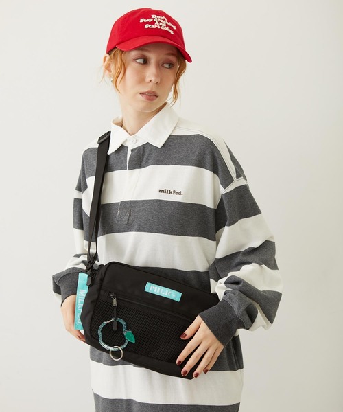 MILKFED.（ミルクフェド）の「SHOULDER WIDE BAG MESH POCKET LtGREEN（ショルダーバッグ・レディース・ブラック・ONE SIZE）」の4枚目の写真