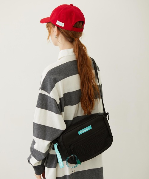 MILKFED.（ミルクフェド）の「SHOULDER WIDE BAG MESH POCKET LtGREEN（ショルダーバッグ・レディース・ブラック・ONE SIZE）」の6枚目の写真