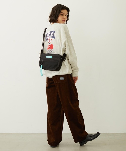 MILKFED.（ミルクフェド）の「SHOULDER WIDE BAG MESH POCKET LtGREEN（ショルダーバッグ・レディース・ブラック・ONE SIZE）」の16枚目の写真