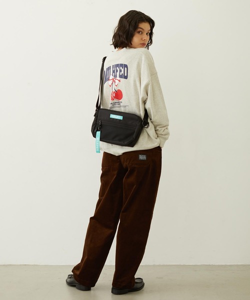 MILKFED.（ミルクフェド）の「SHOULDER WIDE BAG MESH POCKET LtGREEN（ショルダーバッグ・レディース・ブラック・ONE SIZE）」の18枚目の写真