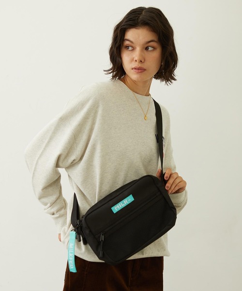 MILKFED.（ミルクフェド）の「SHOULDER WIDE BAG MESH POCKET LtGREEN（ショルダーバッグ・レディース・ブラック・ONE SIZE）」の11枚目の写真